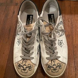 Golden Goose SuperStar EUC size 42 men's 9.5 women's 11